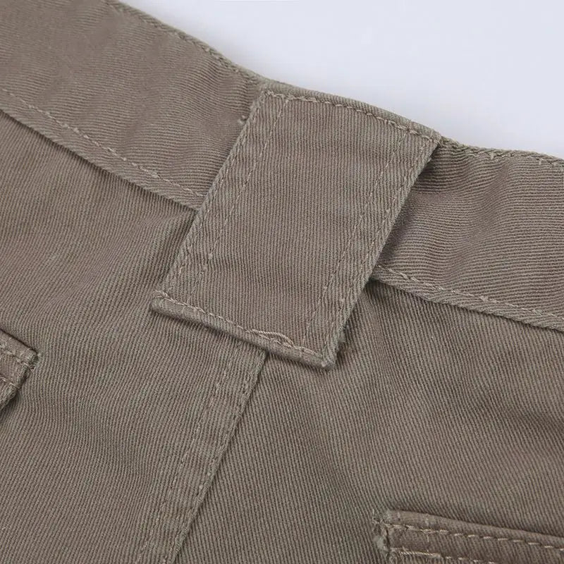 Women's Retro Cargo Shorts – Mid-Waist, Stylish & Functional.