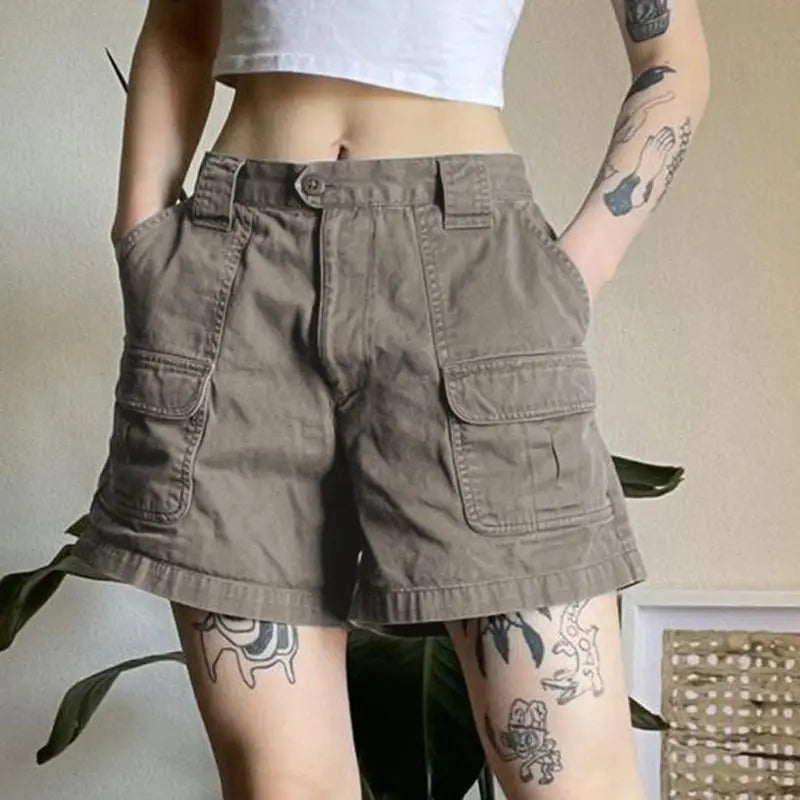 Women's Retro Cargo Shorts – Mid-Waist, Stylish & Functional.