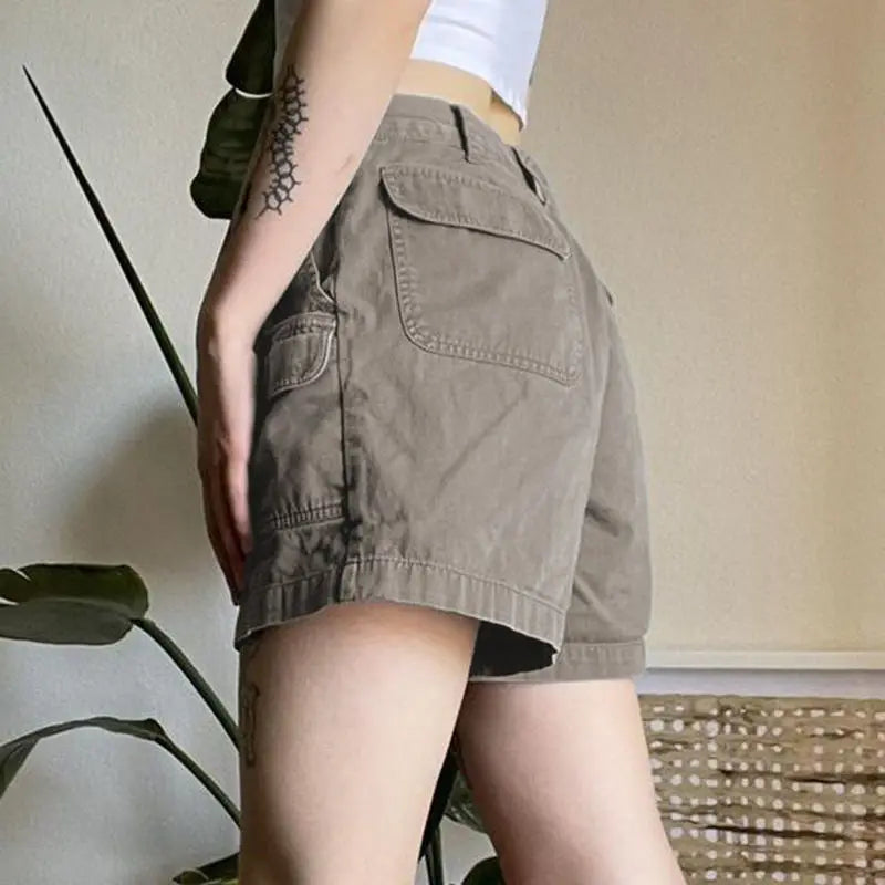 Women's Retro Cargo Shorts – Mid-Waist, Stylish & Functional.