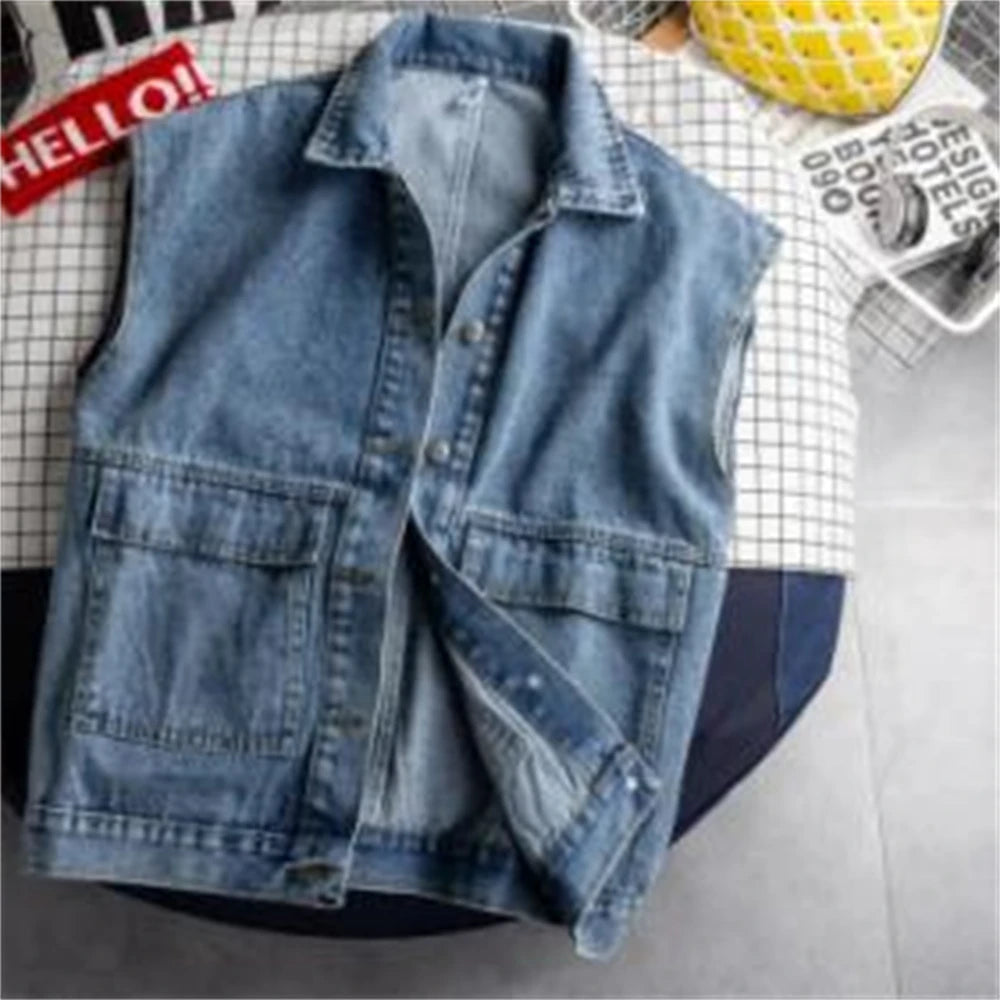 Trendy Denim Vest – Bold & Casual for Spring & Autumn.